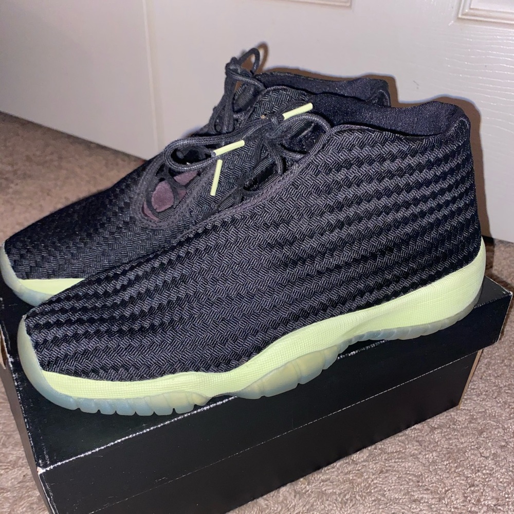 Air Jordan Future GG
Boys 7Y
Black / Liquid Lime